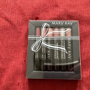 Mary Kay set of lip gloss minis